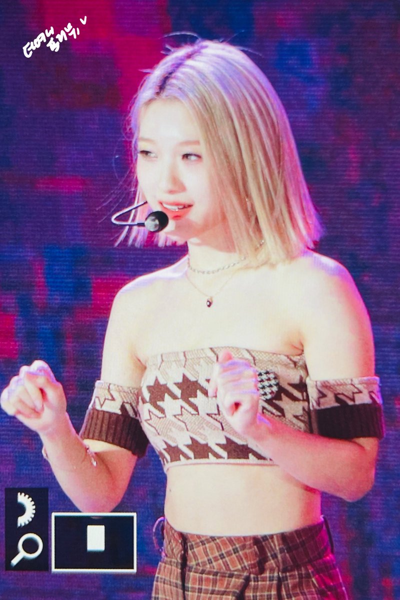 stm_0122's tweet photo. 211203 프리뷰2

fromis_9 #프로미스나인 #이서연 https://t.co/O7ay0TZLc3