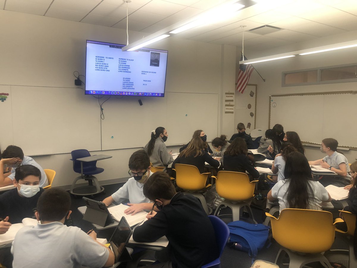 Maria_Grazia16's tweet photo. Verbi che nervi!!
7th graders love their verbs!!! https://t.co/JDwth6Rewz