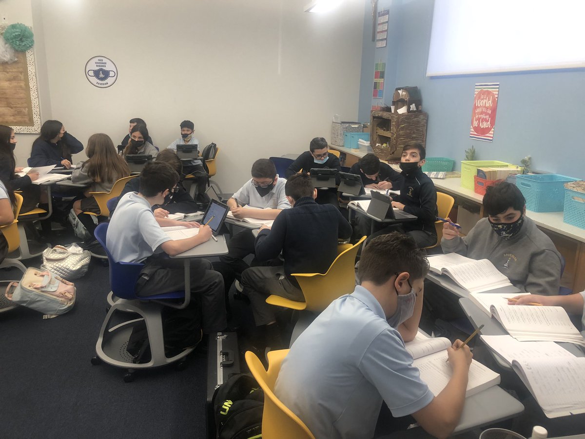 Maria_Grazia16's tweet photo. Verbi che nervi!!
7th graders love their verbs!!! https://t.co/JDwth6Rewz