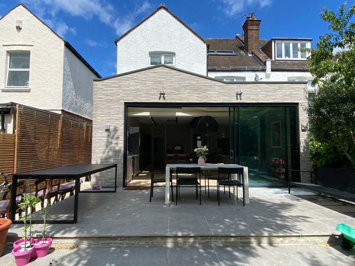 Archello (@archello) on Twitter photo London St Gabriels Private House by Square Feet Architects features a material palette of:
• Homely Collection Kitchen by <a href="/life_kitchens/">Life Kitchens</a>
• Kolumba K91 Bricks by Petersen Tegl
• 4700 Sliding System Windows by Southern Windows
See more: bit.ly/3xQOTPE London St Gabriels Private House by Square Feet Architects features a material palette of:
• Homely Collection Kitchen by <a href="/life_kitchens/">Life Kitchens</a>
• Kolumba K91 Bricks by Petersen Tegl
• 4700 Sliding System Windows by Southern Windows
See more: bit.ly/3xQOTPE