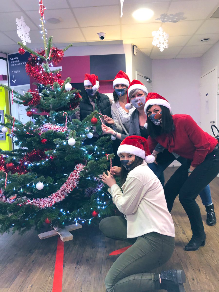 cmsostmichel16's tweet photo. Noël se prépare à la caisse de Saint Michel 🎅🏼🎄 https://t.co/az2IXgW56V