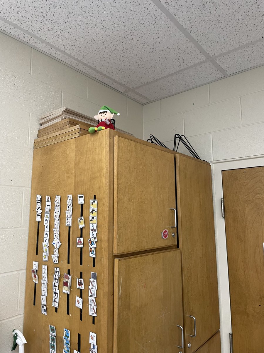 Yesterday, our classroom visitor showed up! His name is Chicken Max✨ 
<a href="/JAMMustangs/">McWilliam Mustangs</a>