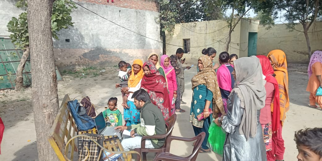 rajeshdaksh04's tweet photo. E sharam camp 
@dintya15 @cscharyana @dmpnp_neeraj @DMPnP_Jitender @JaiCscpnp 
#Panipat #esharam https://t.co/4CTUA9VEQs