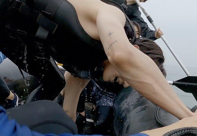 มึงเอาจริงมั้ยคนเรามันหล่อได้ขนาดนี้เลยหรอวะ