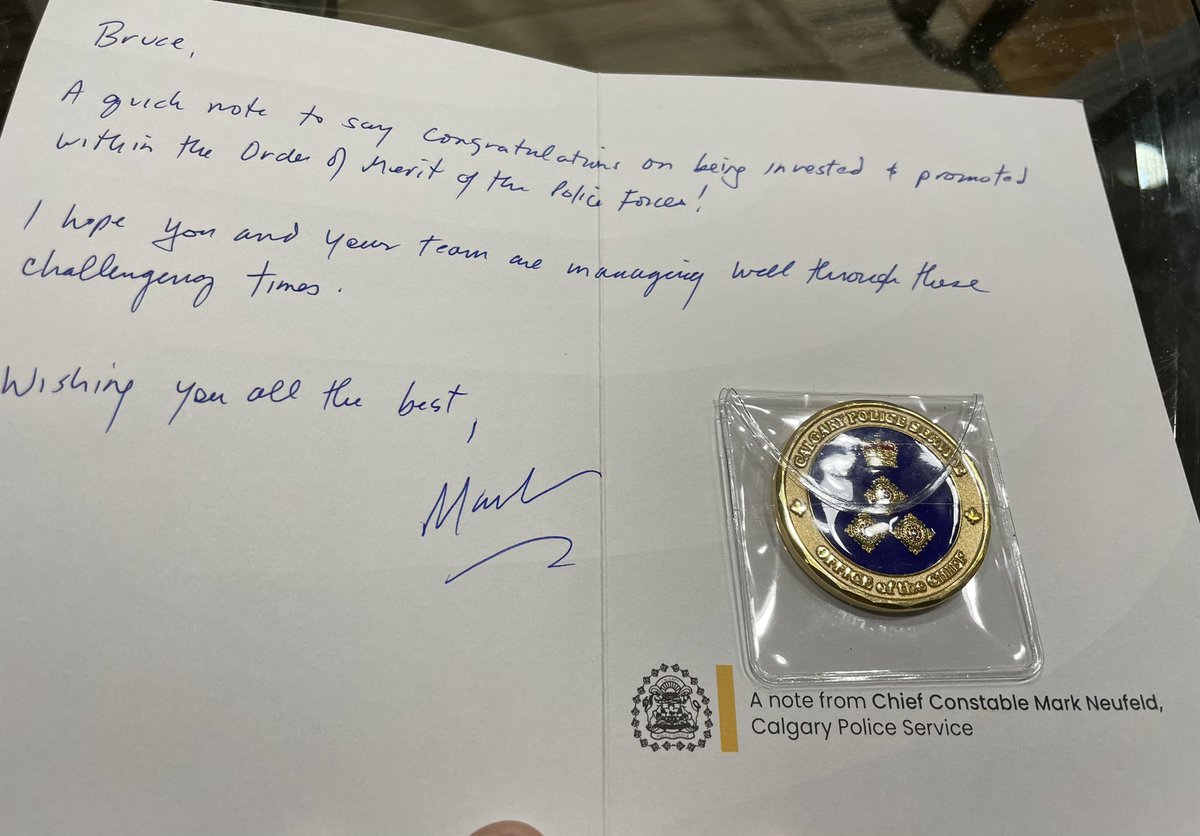 BruceChapman924's tweet photo. Opened the mail yesterday and received this surprise from @neufeld_mark and the Calgary Police Service. Thanks Chief very thoughtful honoured to receive the chiefs coin #Professionalpolice @CACP_ACCP @OACPOfficial @StamatakisCPA @PoliceAssocON @OAPSB https://t.co/yNuhD9g5uZ