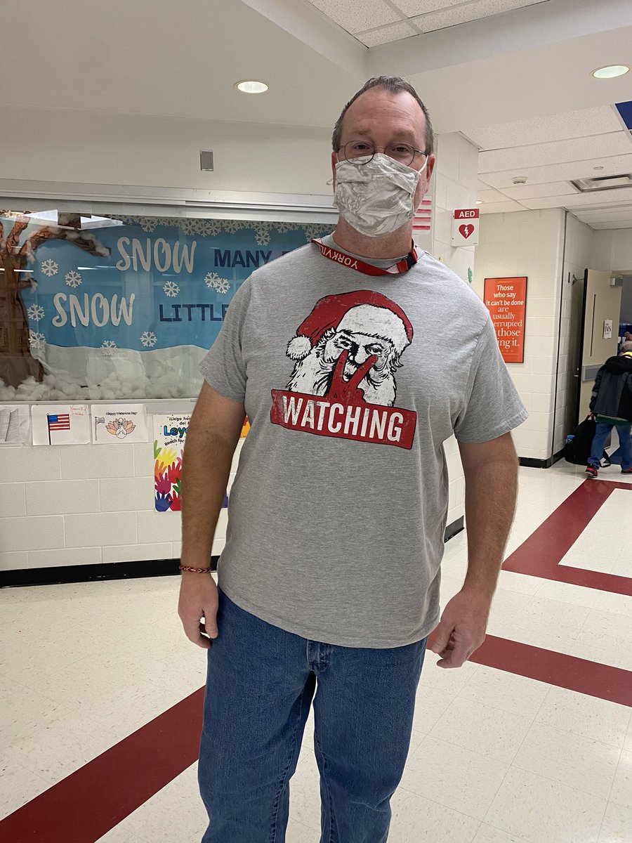 👀🎅🏼🦊 #TheOneAndOnlyMrAllen <a href="/115yis/">Yorkville Intermediate School</a>