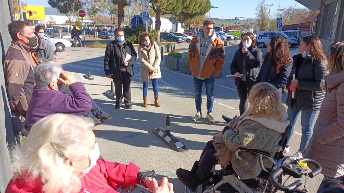 llicamunt's tweet photo. Aquest matí, #LliçàdAmunt ha participat en una nova edició de la #Mapathon, impulsada per @la_UPC, amb l'objectiu de sensibilitzar i visibilitzar les problemàtiques relacionades amb l'#accessibilitat #forabarreres
ℹ️ https://t.co/bB0T1eVHZz https://t.co/37bNIKtWJz