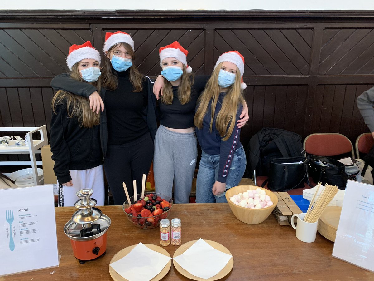 DoverColPrioryH's tweet photo. Lola, Chloe, Tilly &amp; Astrid are ready with their Chocolate Fountain at the @DoverCollege Christmas Market! A choice of fresh fruit or marshmallows… or both! https://t.co/p1wcpQoqCl