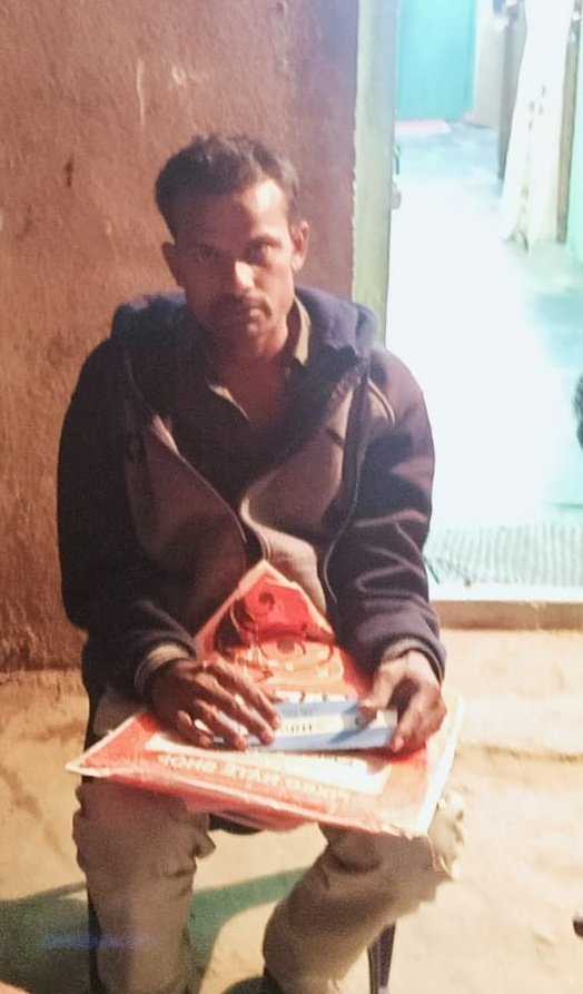JSPSriram's tweet photo. My school friend SIVARAJ from Khammam suffering with heart related issue &amp; he needs heart transplantation. He applying for CMRF.

I'm doing my part, please help him to get his additional expenses.

Name: Karri Sivaraj
A/C 62497963928
IFSC: SBIN0020780
CC @KTRTRS @puvvada_ajay https://t.co/Na5t9hdRlB