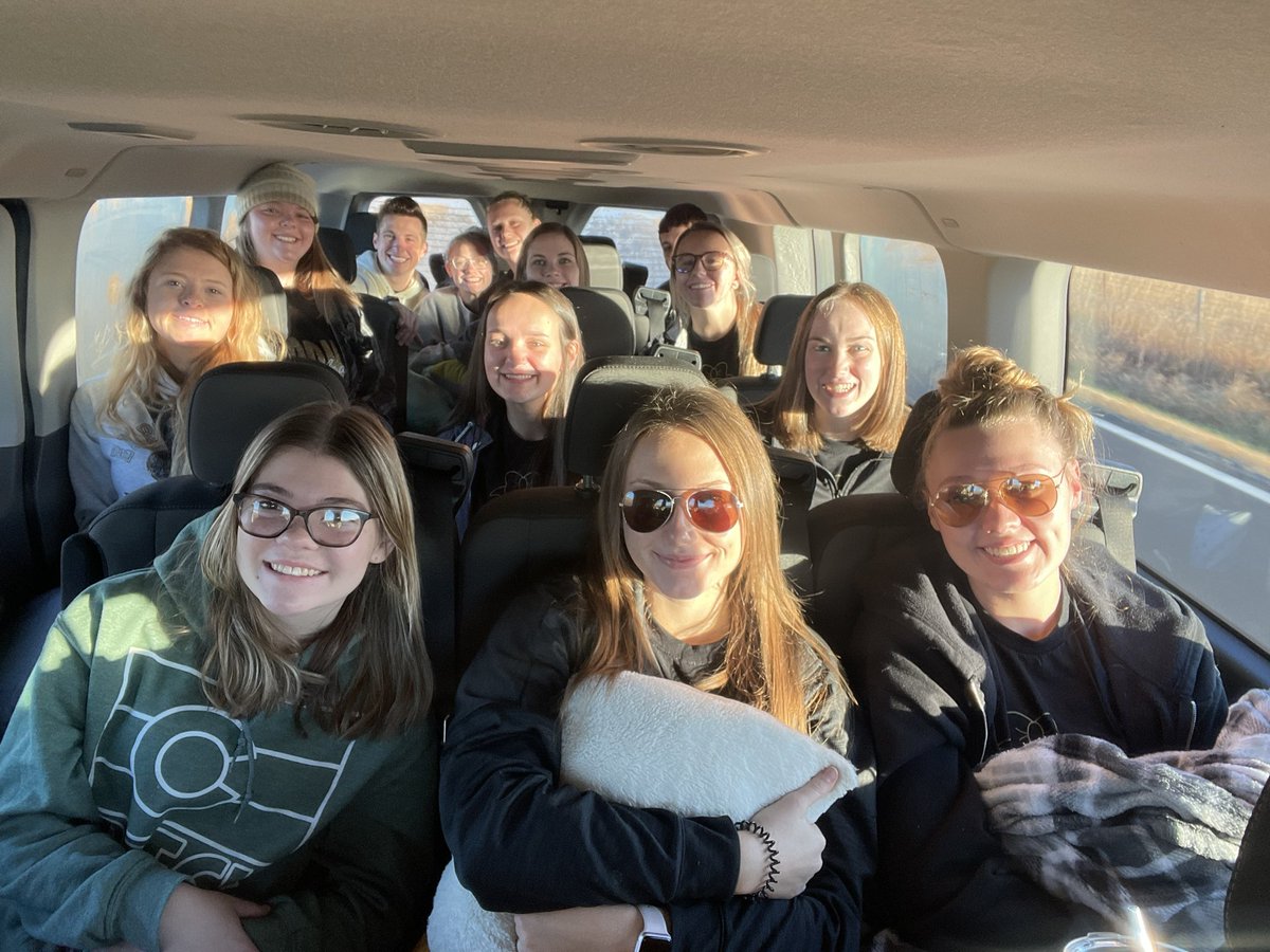ESU Cheer Squad (@esucheer) on Twitter photo On the road! So excited to cheer on <a href="/esuhornetsfb/">ESU Hornet Football</a> for the Texarkana Bowl! Next stop Texas! #StingersUp #esucheer🐝 On the road! So excited to cheer on <a href="/esuhornetsfb/">ESU Hornet Football</a> for the Texarkana Bowl! Next stop Texas! #StingersUp #esucheer🐝
