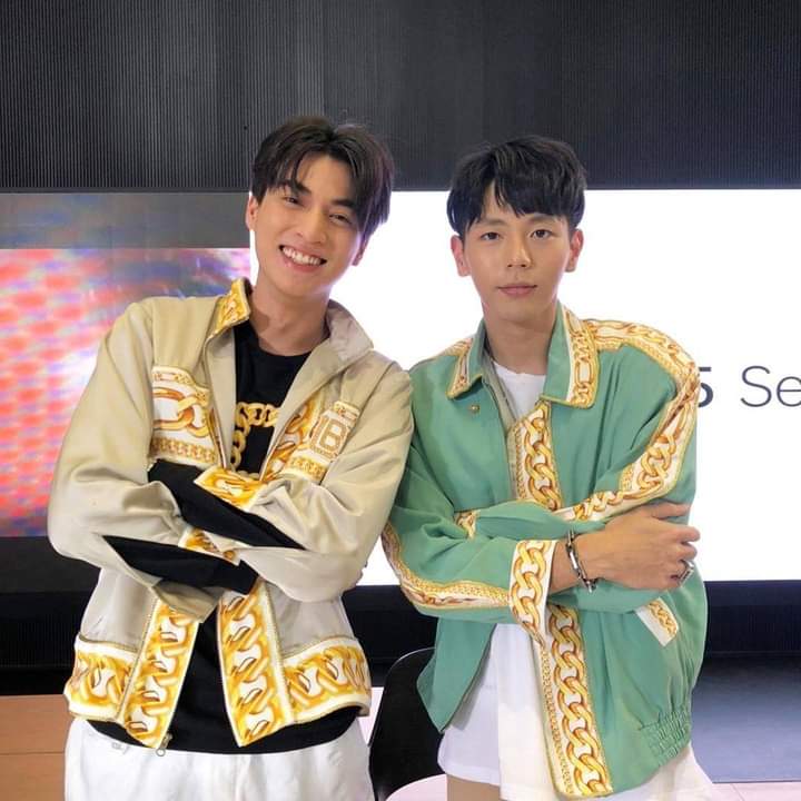leeo_243's tweet photo. Chúc mừng sinh nhật hai chàng trai,chúc 2pi những điều tốt đẹp nhất ,luôn yêu quý nhau như thế ,mong có nhiều cơ hội gặp gỡ làm việc support lẫn nhau nhé
#birthdayGulf #24thKANAWUTDay
#birthdayUp #HBD27thUP https://t.co/TGAgl2S53P
