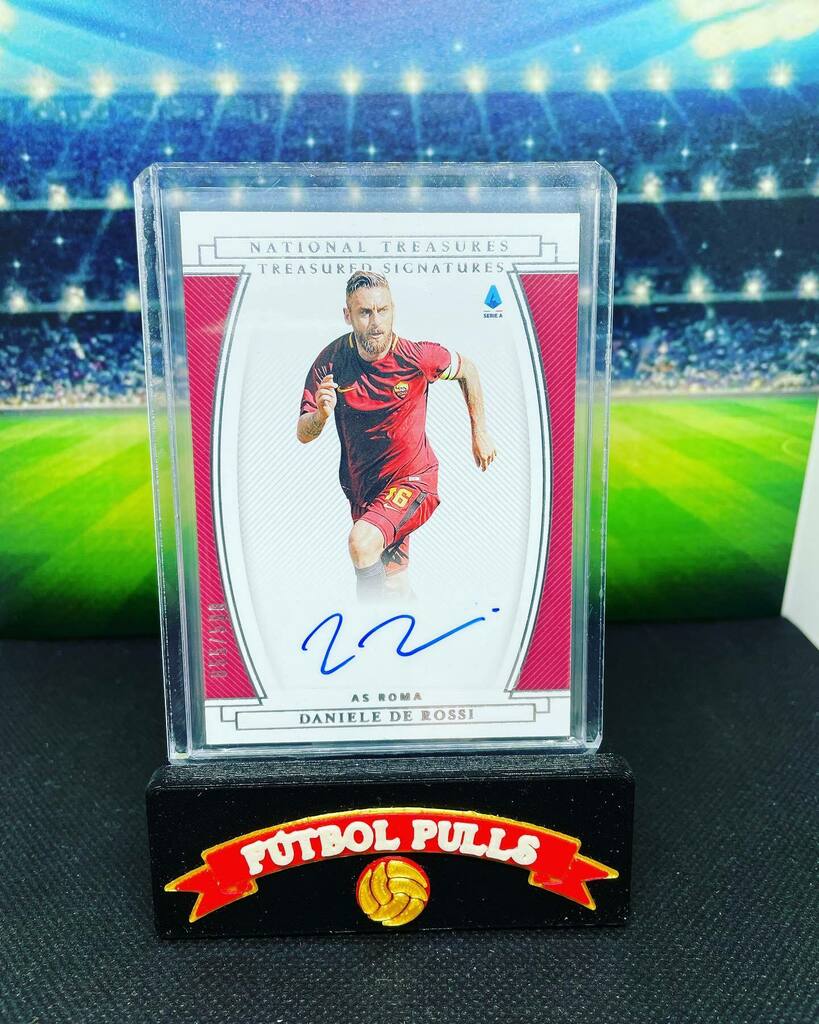 FutbolPulls's tweet photo. National Treasure Treasured Signatures
Daniele De Rossi /500
âą
Pulled out of 2020-21 Chronicles Hobby
@paniniamerica
âą
#futbolpulls #fĂștbolpulls #letsripsomefutbol #whodoyoucollect #hobby #worldwide #thehobby #sportscards #soccerbreaks #cardsofinst⊠https://t.co/ZSjYhZxgfV https://t.co/ceROqsdota