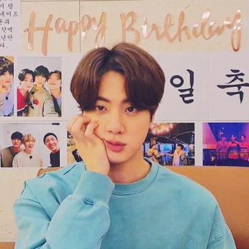 chchch1214's tweet photo. Tháng 12, tháng của một thiên thần. Chúc mừng sinh nhật Seokjinie. Mong rằng anh luôn vui vẻ và hạnh phúc. Hãy luôn mỉm cười nhé vì nụ cười của anh là đẹp nhất trên đời ❣

#HappyBirthdayJin
#HappyJinDay
#ForeverYoursJin
#LightToOurAbyss
#BrightestMoonJin
@BTS_twt https://t.co/FD1tJUErZE