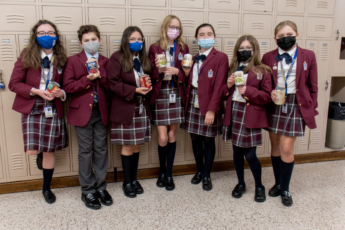 Kellenberg's tweet photo. Latin School Gives Back With Thanksgiving Food Drive
Article by Phoenix writer Grace Garcia ’23
#FoodDrive #LatinSchool #SOS #thanksgiving #ThePhoenix

https://t.co/NCAom9ZE5W https://t.co/nsuoUwUliJ
