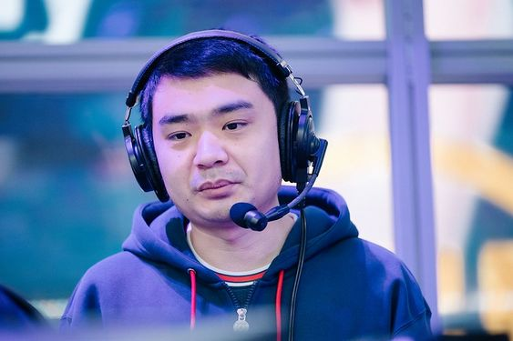 esports's tweet photo. Even after TI, troubles continue for PSG.LGD as coach xiao8 gets suspended for 30 days, facing investigations surrounding match fixing and betting 👀

Full story 💢 https://t.co/mHwTfE7LjK https://t.co/o6xM2fUtGI