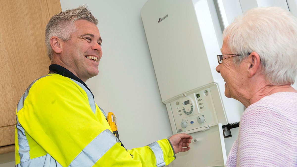 If you're one of the thousands of people struggling to meet rising energy costs, you could be missing out on a free or reduced cost connection to the gas network in Scotland and southern England.

Read Carol's story and how she saved money: sgn.co.uk/news/funded-ga…