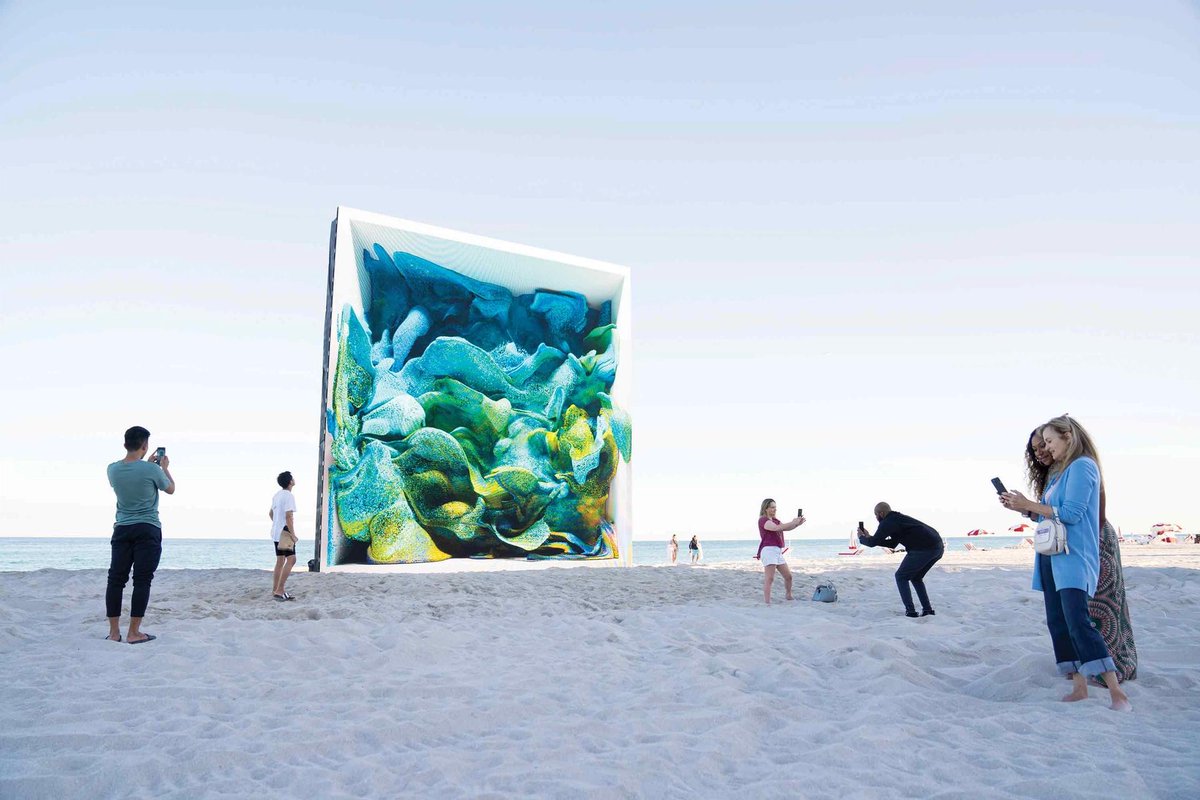 tropix's tweet photo. Conheça a Machine Hallucinations — Coral Dreams, #NFT de @refikanadol! O leilão acontece no @AoristArt, um marketplace com consciência #ambiental que arrecadará dinheiro para o #The #ReefLine, um novo parque subaquático de esculturas públicas perto de #Miami Beach. @pablorfraile https://t.co/ElU0y9mvZ2