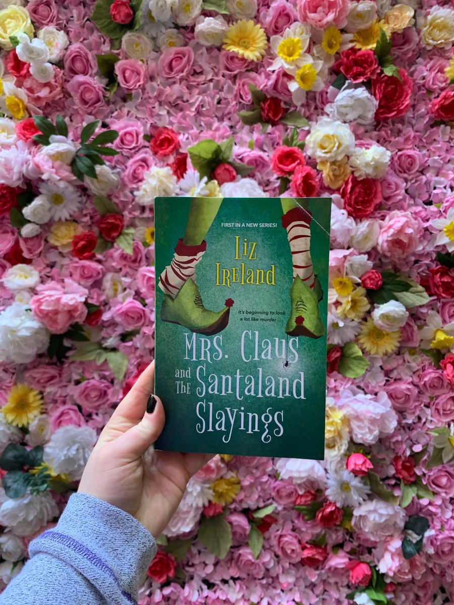 writerahart's tweet image. Happy 12 Days of Cozies! 

#12DaysofCozies #sleuthers @cozymysteryclub