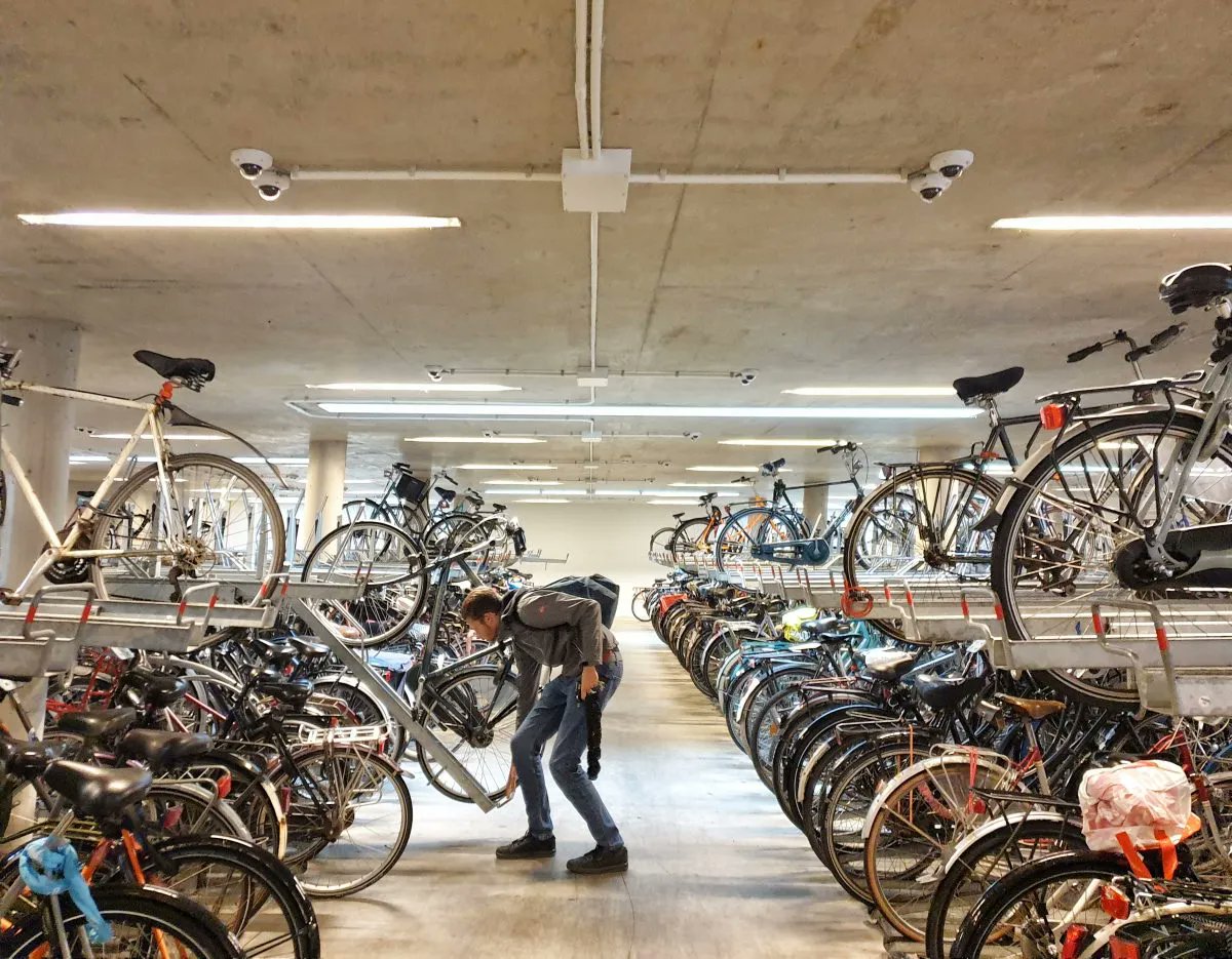 LumiGuide's tweet photo. How does automation change user experience in bicycle parkings?

Learn more: https://t.co/ZPiLhquIxh

#digitalsigns #data #sustainability #smart #mobility #cycling #parkings #dutchtech #LUMIGUIDE #AI #UX #automation https://t.co/m6IydFbFnI