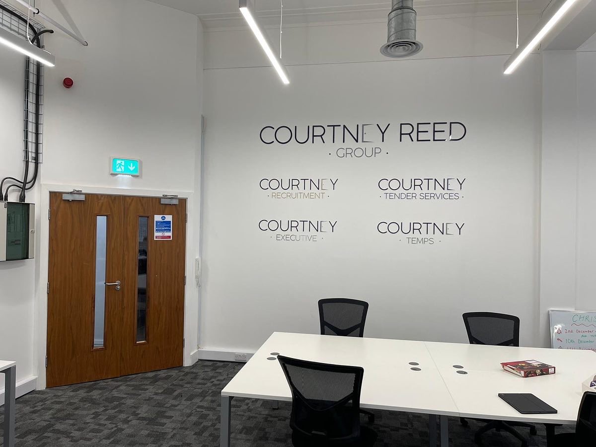 CourtneyRec1's tweet photo. Another piece of our new office puzzle complete…we’re loving our new logo wall - what do you think? 

#officelife #newoffice #logo #logowall #branding #featurewall #happyrecruiter #recruitment https://t.co/EPwhQ4pIPP