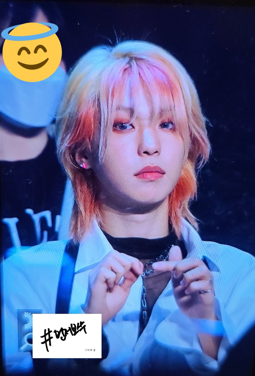 The77thDAY's tweet photo. 211203 핫트랙스 팬사인회
🥰😍
#SHIN #GHOST9 #이신 #고스트나인 
#77번째날 #먼저보쑤 https://t.co/MUQrRR6nyO