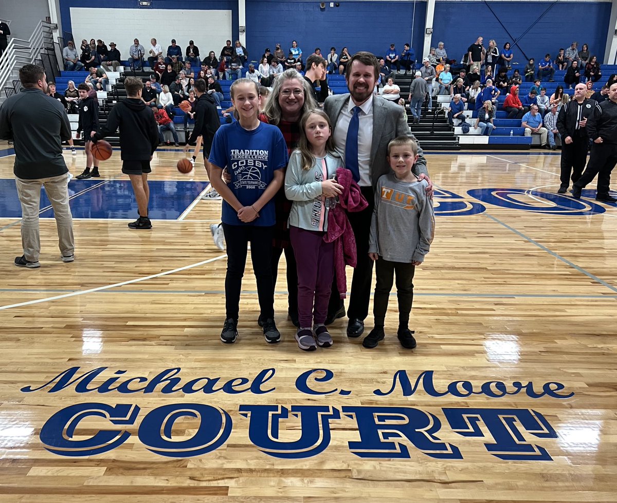 CarterSMoore82's tweet photo. I want to give big thanks to all involved in naming the court at Cosby after my father. Last night’s ceremony was fantastic and this would have made him so happy. ⁦ Our family is grateful for this tremendous honor. https://t.co/eOqUNR99ky