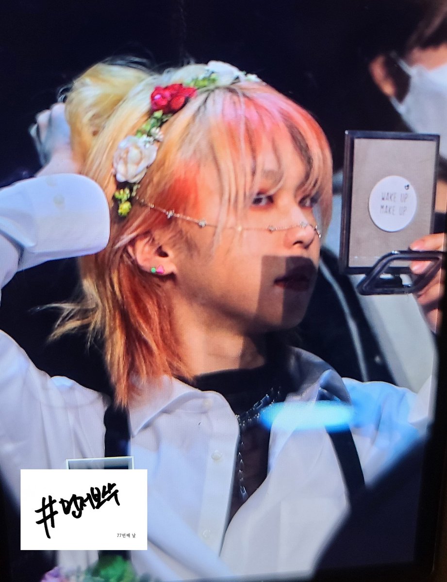 The77thDAY's tweet photo. 211203 핫트랙스 팬사인회
🌹❤
#SHIN #GHOST9 #이신 #고스트나인 
#77번째날 #먼저보쑤 https://t.co/DrwLHF1WS3