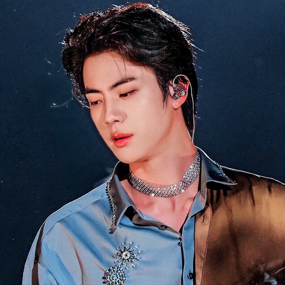 HTigula's tweet image. Happiest birthday JIN 💜
I really couldn't believe that this man is turned 30 😭😭 u raised 6 babies   but u r also a baby to us... Be happy 
#JinBirthday 
#JINDAY 
#MoonForJin 
You r forever moon to us love u 💜