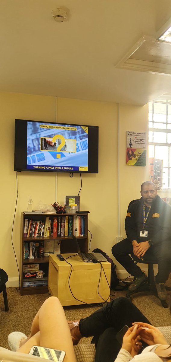FoundationRich1's tweet photo. @StGilesTrust have been back to visit us recently here at Richmond.. Talking about knife crime with our young people. 

Our partnership with @StGilesTrust has been not only beneficial and educational for our clients but our staff too!

#workingtogether #turningapastintoafuture https://t.co/HtwrQHeaeC