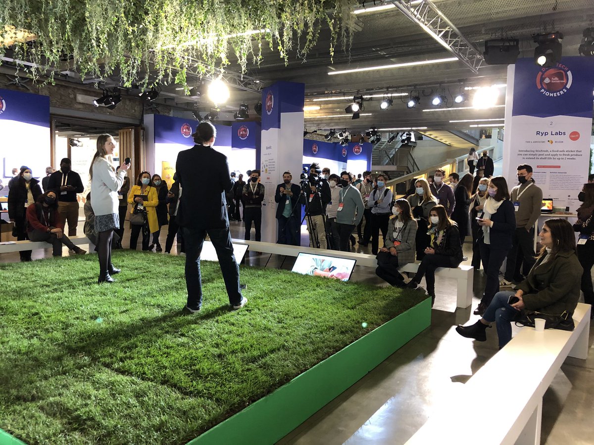 They are live at #HTSummit 🤩 🚀<a href="/GohHirose/">Goh Hirose</a> from <a href="/bnpp_cardif/">BNP Paribas Cardif</a> and <a href="/costanza_crsm/">Costanza Carissimo</a> from <a href="/Cathayinnov/">Cathay Innovation</a> give their tips for win-win startups / corporates collaboration.
#openinnovation #innovation #deeptech #centrepreneurs