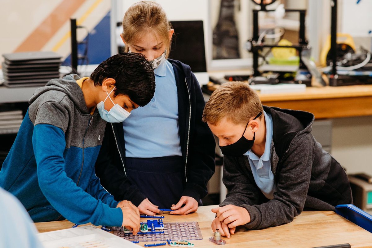 CISRoar's tweet photo. We have an exciting opportunity for an experienced educator, leader and communicator to join CIS in July 2022: Lower School Director. Visit our website for the full position description! 

https://t.co/UnG6dfH5Jf https://t.co/PSYApJACf4