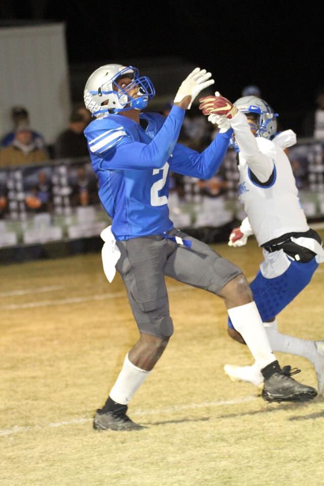 marrijohnson2's tweet photo. Gameday(last high school game ever) 💙 https://t.co/oyqCovYgtv