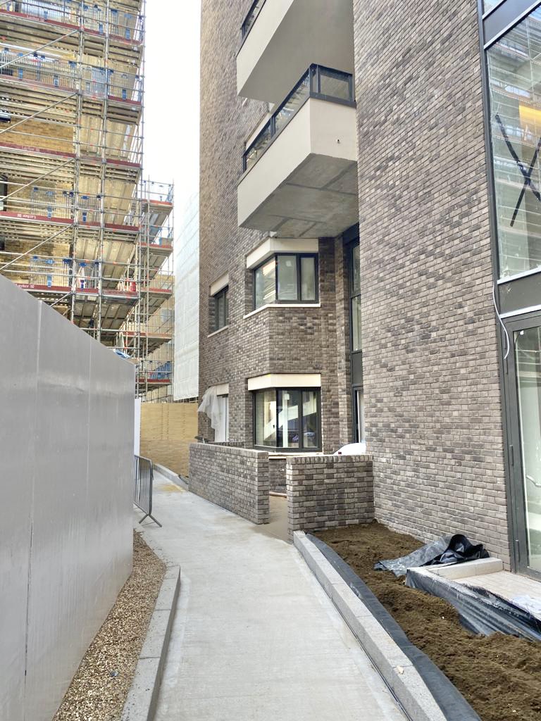 TRCContracts's tweet photo. Proud to have been appointed by London Square – it was our job to design, supply and install over 800 composite timber-aluminium windows, sliding doors and door sets for the apartment complex at 58 Grange Road.

Discover more of our case studies below:
https://t.co/RTv4ExE9nN https://t.co/oPWUxSVOZk