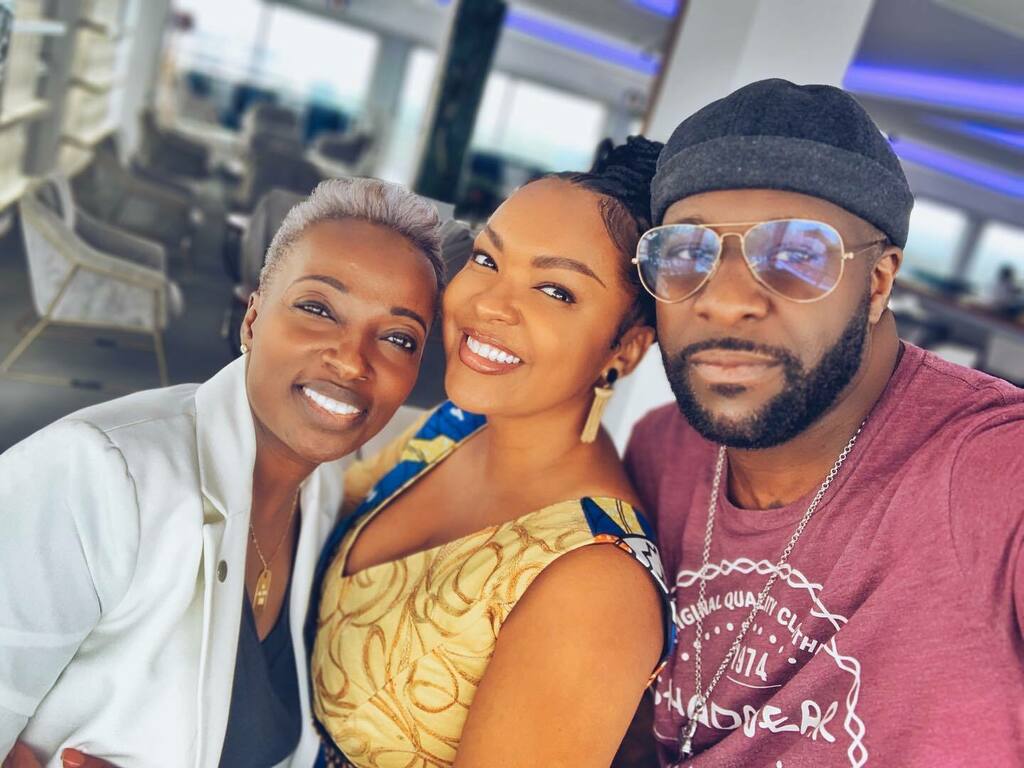 kaysha's tweet photo. La familia always
#kinshasa #pullmankinshasa https://t.co/MyVria1uOP https://t.co/ky9uTZXpKE