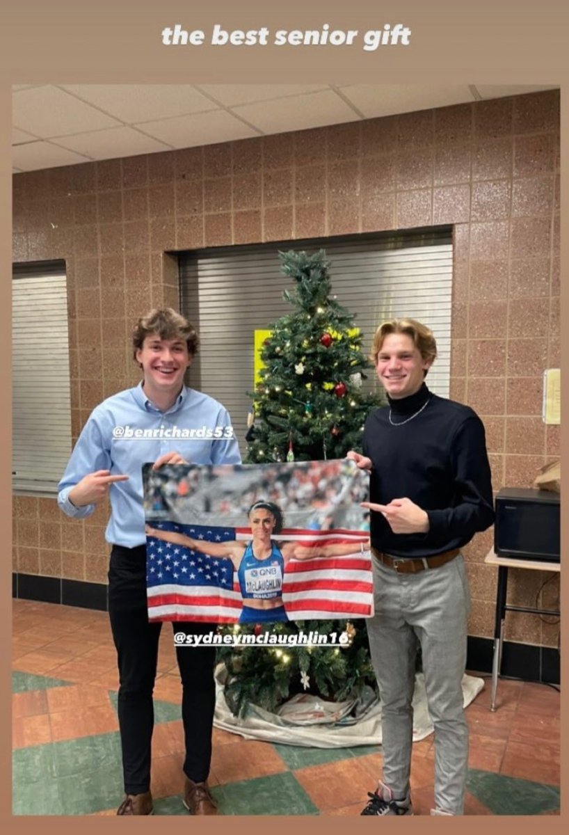 It’s important to have the proper inspirational pillowcase for college. Looks like <a href="/calebjarema/">calebjarema</a>  is ready! Look out Ann Arbor he’s headed your way💙💛
#seniorgifts
<a href="/Sydneymclaugh16/">Sydney Mclaughlin</a>