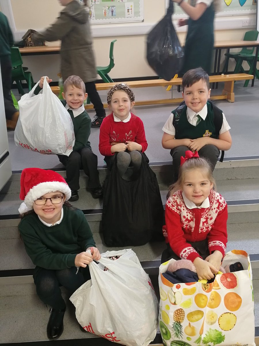 StPaulsHam's tweet photo. Today was our first Fun Friday of Advent. As part of it, we had a Christmas clothes swap. The boys and girls loved finding new clothes along with helping others. @SLCEquity @SLCDirectorofEd #firstweekofadvent #funfriday https://t.co/c0dd9psPJV