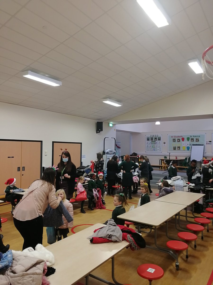 StPaulsHam's tweet photo. Today was our first Fun Friday of Advent. As part of it, we had a Christmas clothes swap. The boys and girls loved finding new clothes along with helping others. @SLCEquity @SLCDirectorofEd #firstweekofadvent #funfriday https://t.co/c0dd9psPJV