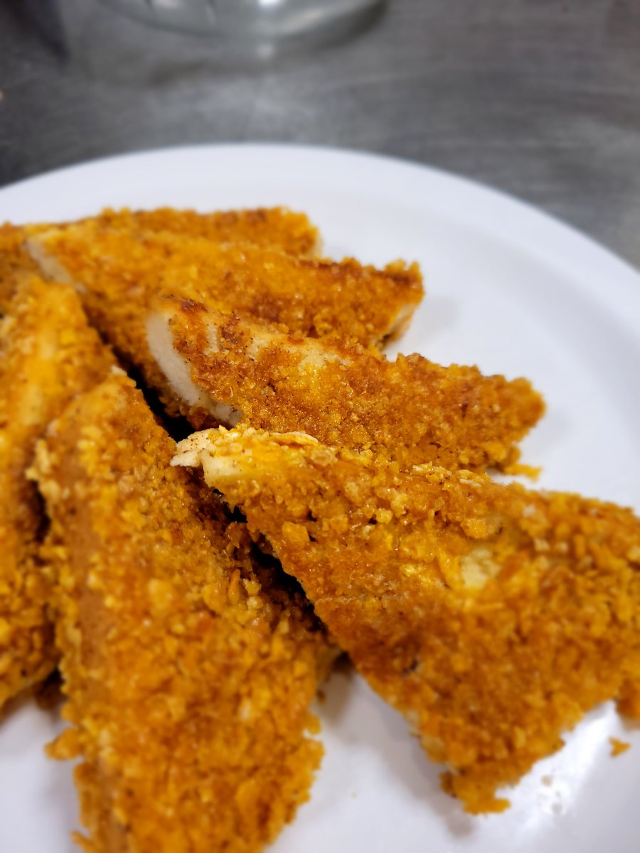LU_dining1862's tweet photo. Lunch special for brunch today.
Frosted Flake Crusted French Toast https://t.co/HuiM6PeI9t