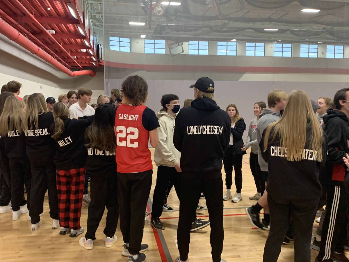 MWHSLinkCrew tweet media