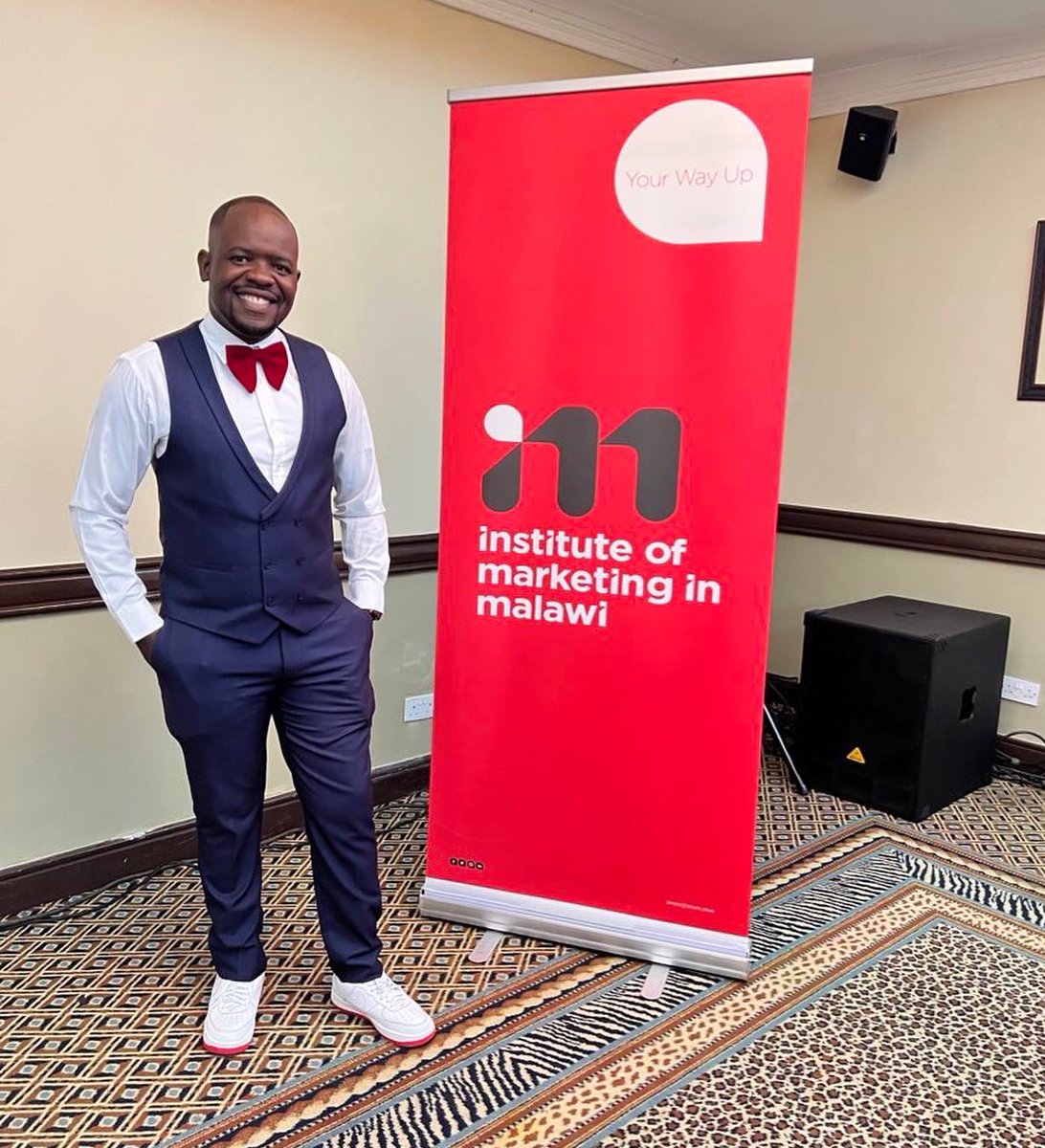 damsongeorge's tweet photo. On duty, @IMM265  sponsors’ thank you cocktail. Thanking our sponsors who made our 2021 Conference a success. 

#PRDirector
#2021ConferenceChairperson https://t.co/uEX6LLsg3W