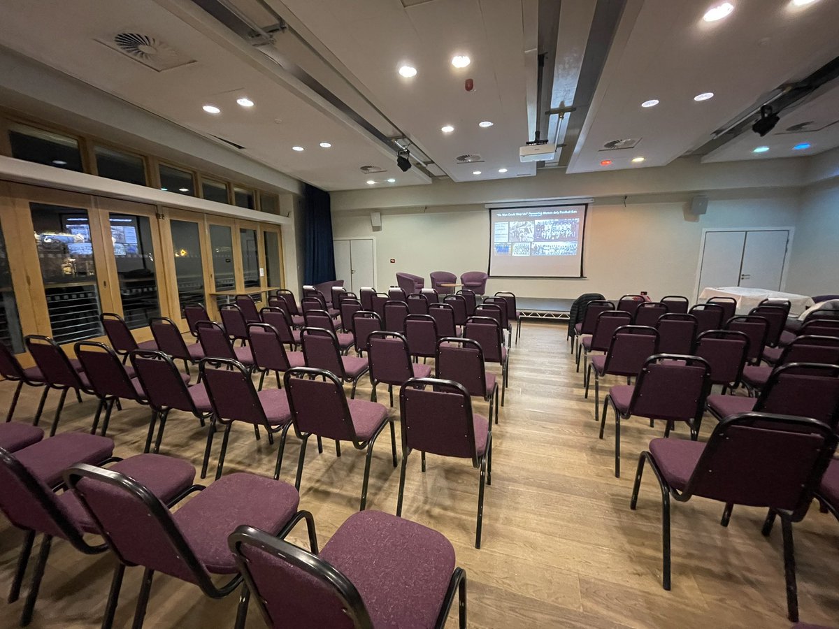 Anna James tweet media