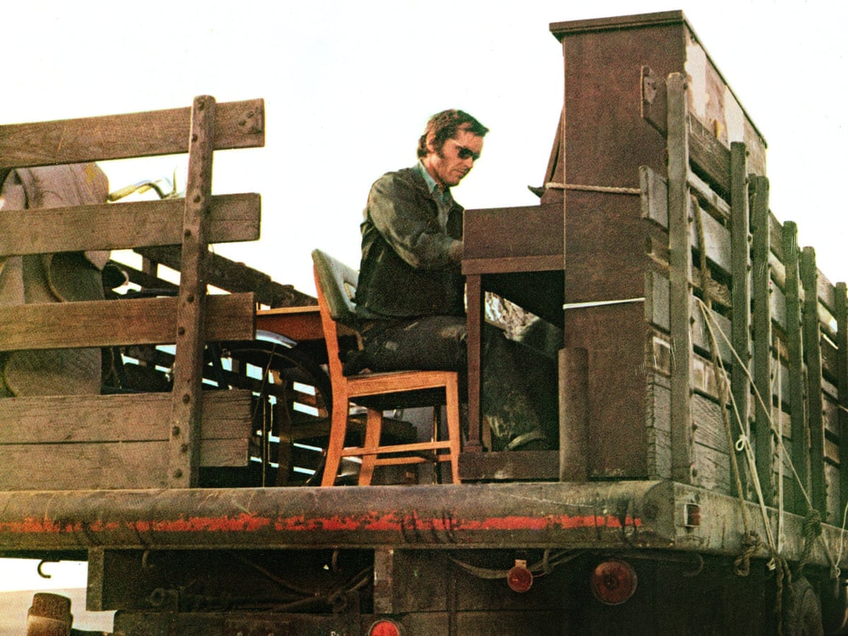 andycooktv's tweet photo. Picked up one of my first Criterion collection Blu Ray's. Five Easy Pieces is a affecting movie starring Jack Nicolson as a talented man who shys away from society and his own privileged background. Great film with a real message and an emerging star. #filmeducation  #classic https://t.co/38IuCM5hrM