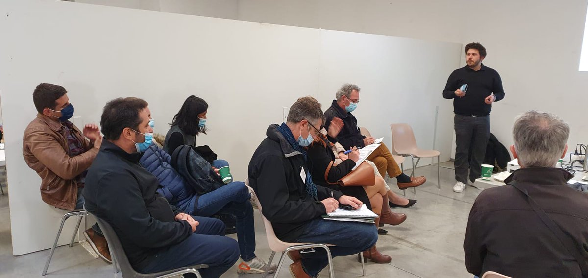 EnedisRegionSud's tweet photo. 👥Intervention d' @AliceGaubert #SerenySunEnergies et @BernadacRomain  @enedis sur l'autoconsommation collective lors de la journée régionale "développer les énergies photovoltaïques collectives" organisée par @EnergiePartagee au #Luc-en-Provence. https://t.co/QLhWf8AoL4