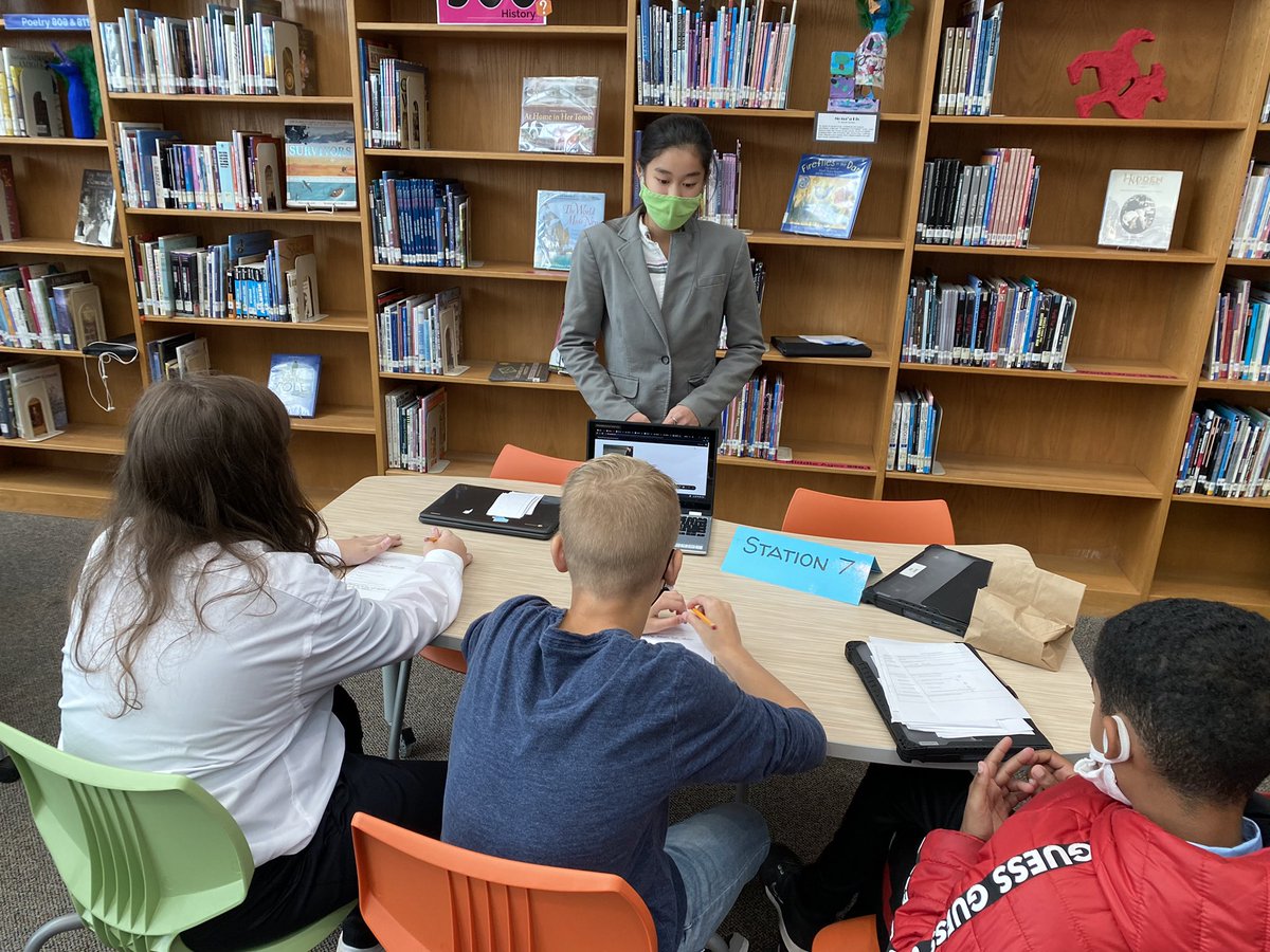 mrsjhowland's tweet photo. Amazing #gamechanger project presentations, 7-1 AIG students! So proud of your efforts and the knowledge that you WILL change the world! #SalemProud @SalemMSWake @Mgreynolds409 https://t.co/q5KAWzYB5B