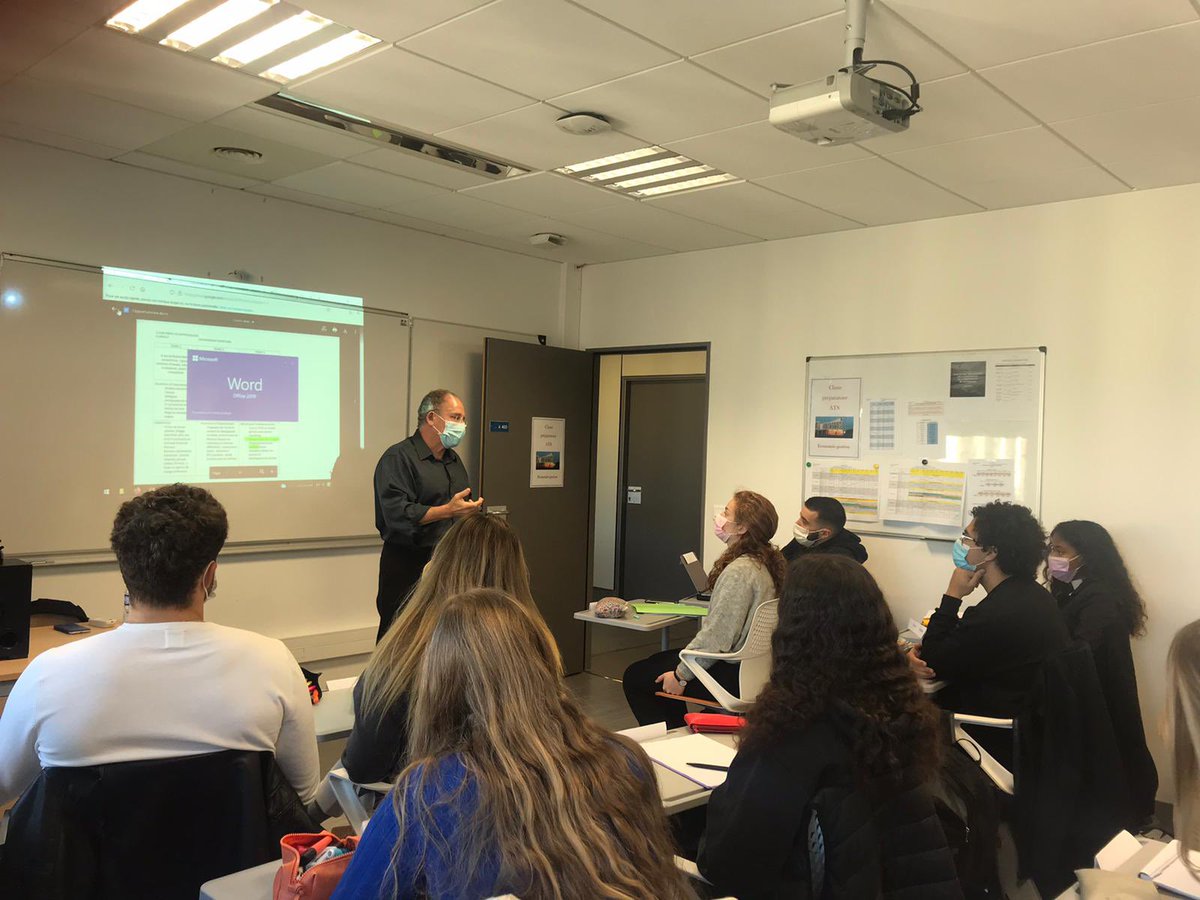 GIRAULTBORGHESE's tweet image. 26 nov, Intervention de @PDerArslanian : conseils pour les oraux, mises en situation et mots clés qui font tilt ✍🏻: #mainpoints, #proofpoints #relevance : sa venue est devenue un incontournable de la vie de la @CPGEATS du @AudibertiLyc Un grand merci à lui😊 #cpgeats #oraux