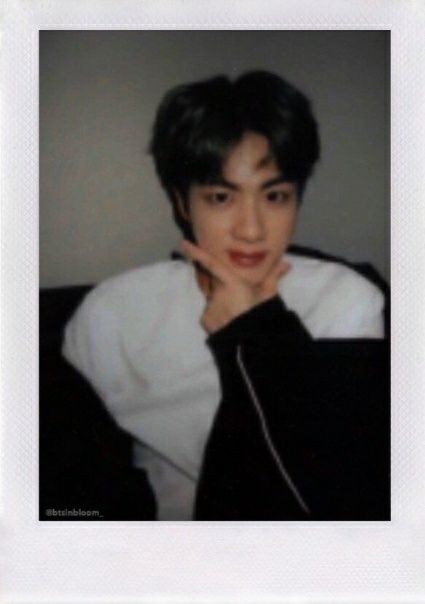 chimback_jm's tweet photo. Happy birthday for this beautiful and humble soul ♡‿♡ 
#JINDAY 
#JIN 
#JINHAPPYBIRTHDAY 
#JINNIE 
#HappyBirthdayJin 
#WorldwideHandsomeDay 
💜💜💜💜💜💜 https://t.co/ggW72QhmW8