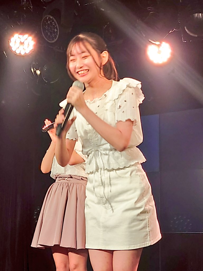 DinerNewOne's tweet photo. #ここなこ
#hhme
#wqwq
以上、年齢順でした。
オリジナル曲、第二弾の発表、
キャピキャピな ガーリーな曲だけど、落着き感もアリ、らしい 曲でした。 https://t.co/T5lbOzWzWK