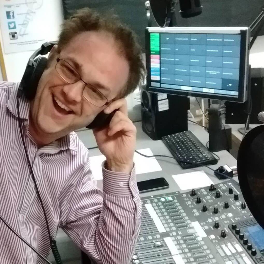 camfm972's tweet photo. Continuing the Bridgemas vibes, today we turn our attention to the Sam Holloway Show!
A true veteran of the airwaves, join @samholloway every Wednesday at 7pm for a wonderfully eclectic musical trip, plus jingles that were already outdated fifteen years ago π»
#12DaysOfBridgemas https://t.co/N6LHaiFJGG