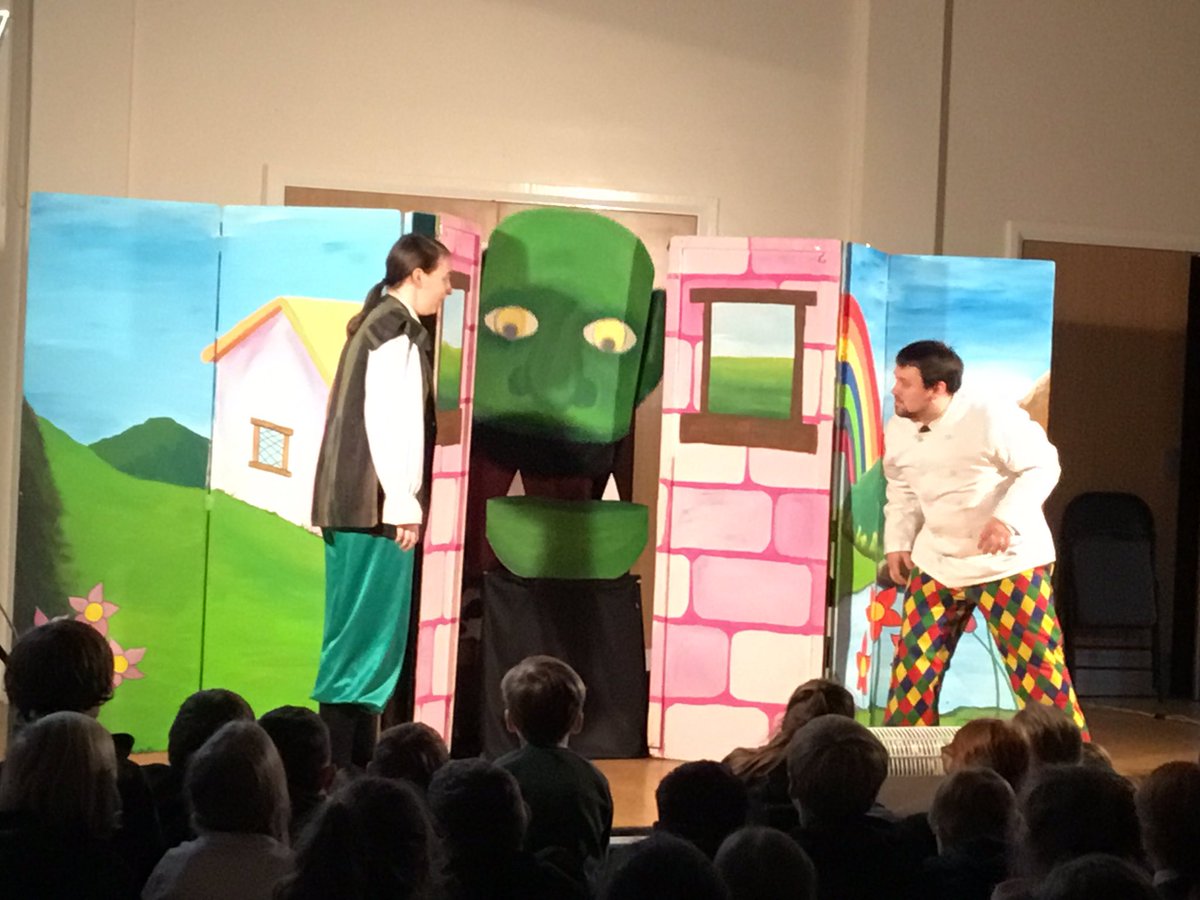 Y5Woodfield's tweet photo. Panto Fun for Key Stage 2! Jack and the Beanstalk was hilarious and so much fun to watch. https://t.co/1BYqANyrbW