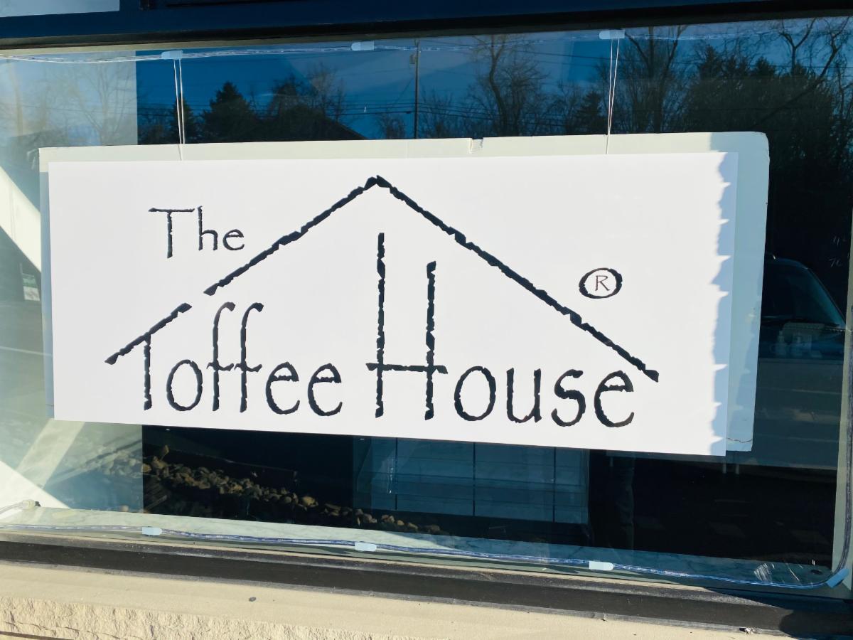 MrSign_PGH's tweet image. We created and installed window lettering for the Toffee House in Washington, PA.

#WindowLettering #WindowGraphics #BusinessSign #MrSign #Pittsburghhttps://mrsignpittsburgh.com/products.cfm?signtypeProd=ST19&amp;amp;pgtype=Window%20Lettering%2FGraphics
